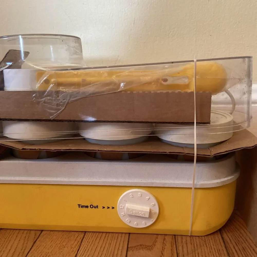 Vintage Salton Yogurt Maker Cheese Maker Family Size GM-10 *****NO JARS INCLUDED